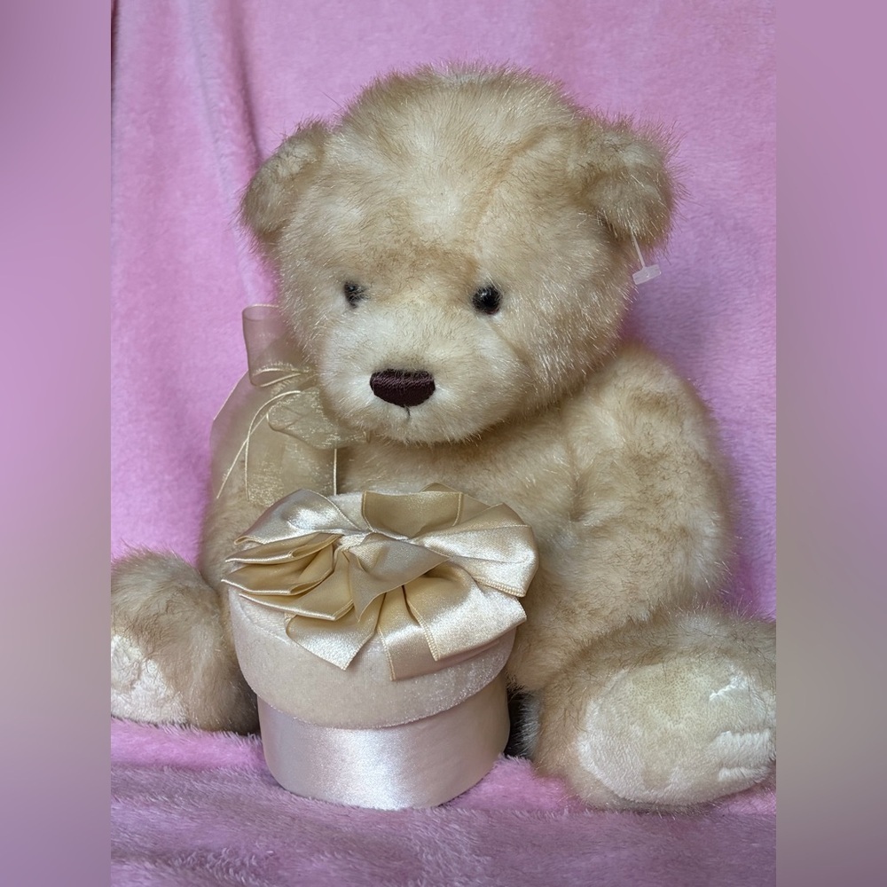 Vintage GUND cream Teddy holding gift box rare / collectible